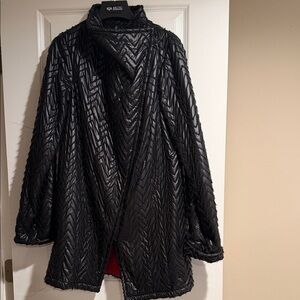 Elegant Janska Black Zigzag Jacket